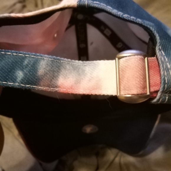 Hat - Picture 5 of 6